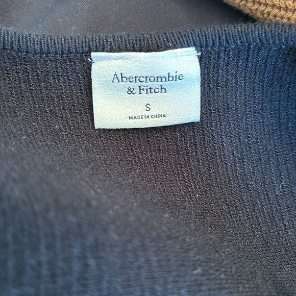 Abercrombie & Fitch Black Ribbed Cropped Sweetheart Neckline Sweater Size Small - Picture 4 of 7